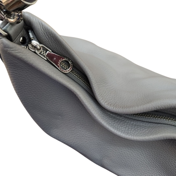 Marc By Marc Jacobs Light Gray Hobo Bag Pre-Loved - Picture 10 of 11